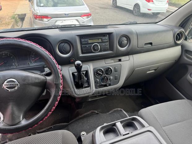 Nissan Caravan (Urvan) 2015 White photo 7