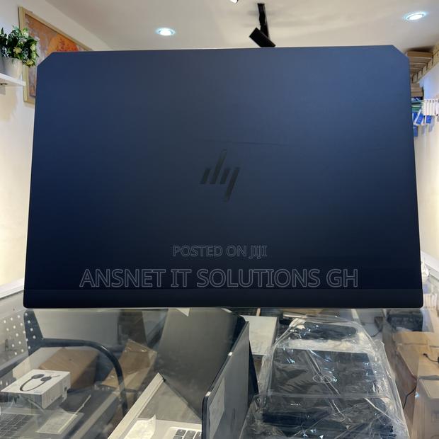New Laptop HP ZBook Studio 16GB Intel Core I5 SSD 512GB