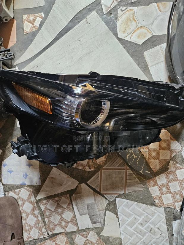 Maza Cx-30 Headlight 2024 Right Side With Charger