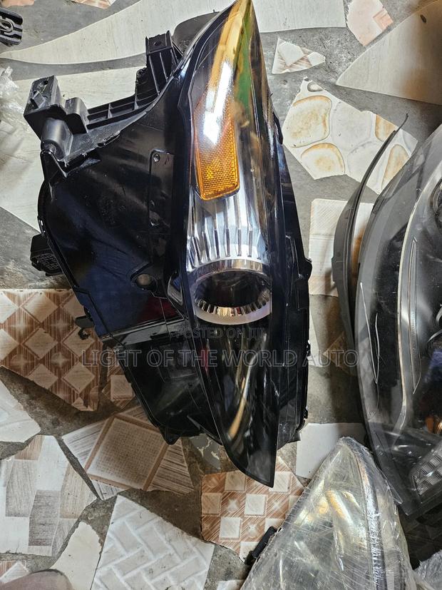 Maza Cx-30 Headlight 2024 Right Side With Charger