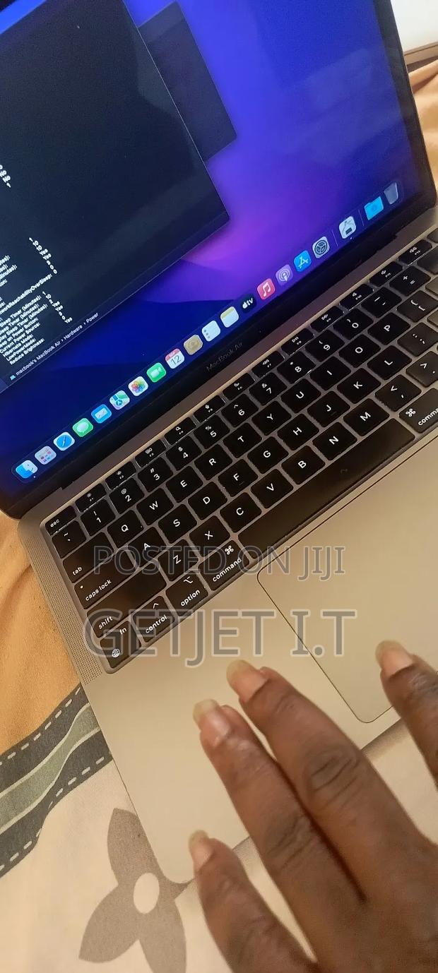 Laptop Apple MacBook Air 2020 M1 8GB Intel Core I5 SSD 256GB · Photo 1