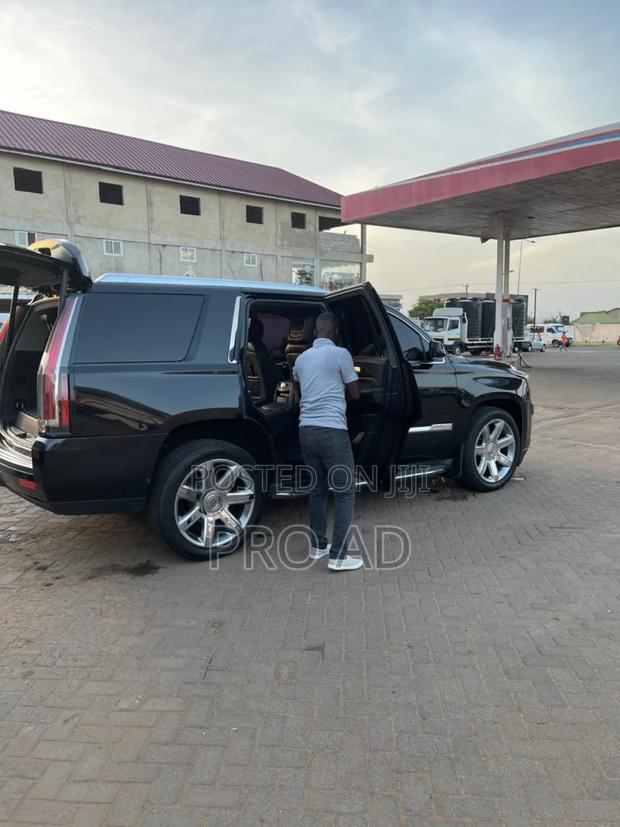 Cadillac Escalade 2016 Black