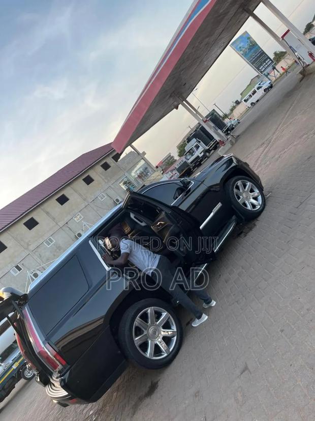 Cadillac Escalade 2016 Black