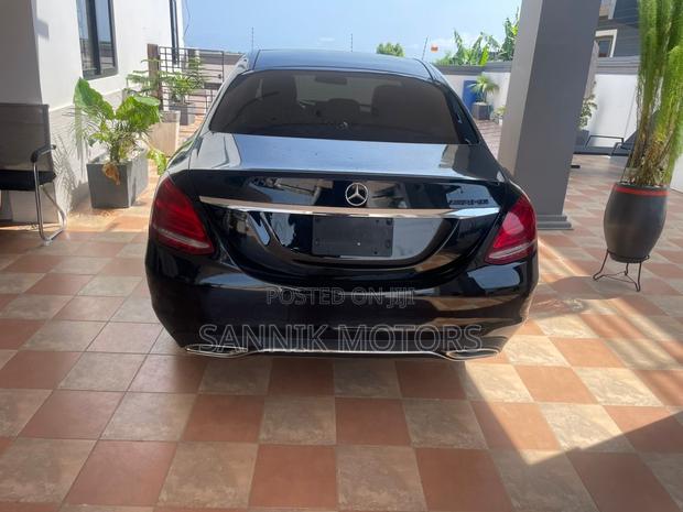 Mercedes-Benz C300 2017 Black