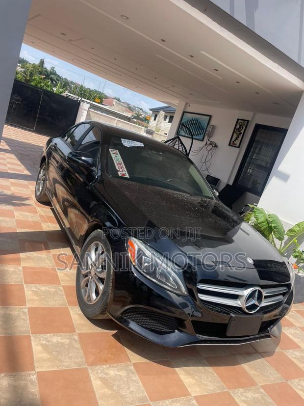 Mercedes-Benz C300 2017 Black