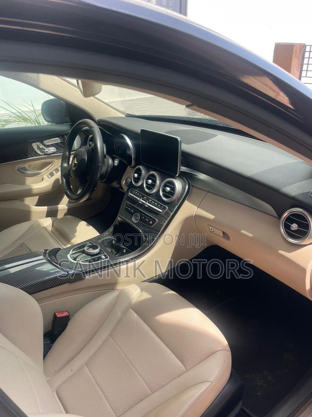Mercedes-Benz C300 2017 Black