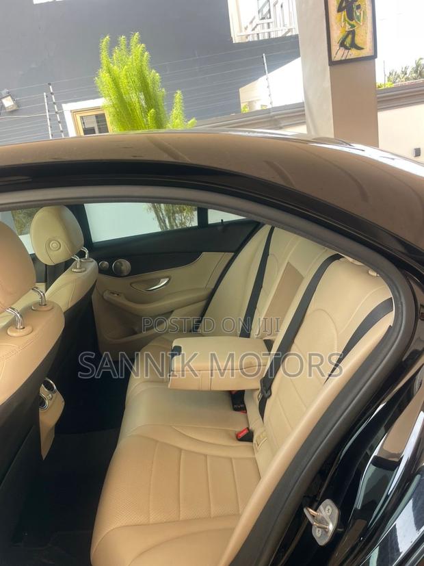 Mercedes-Benz C300 2017 Black