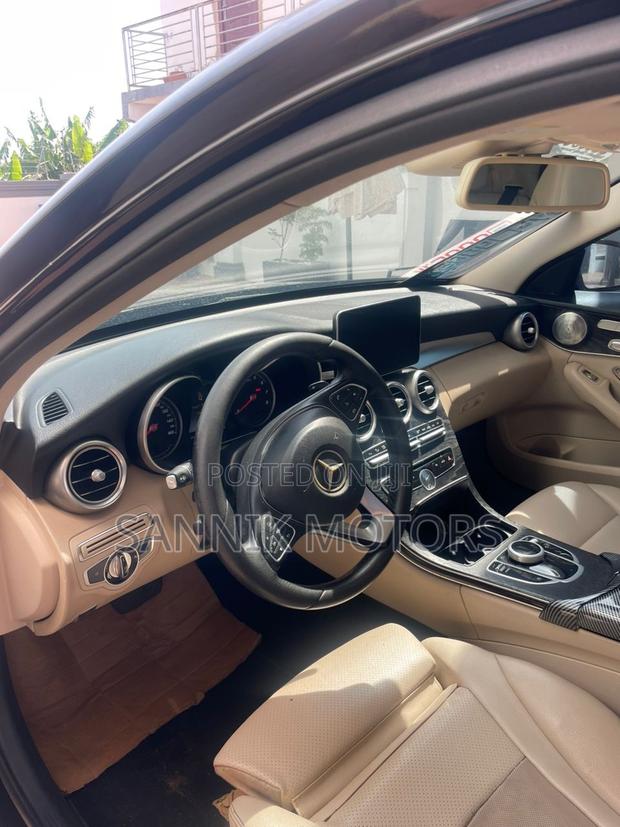 Mercedes-Benz C300 2017 Black