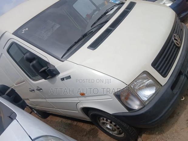 Volkswagen LT 2000 White photo 3