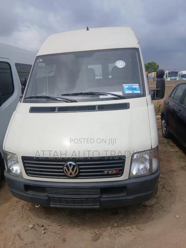Volkswagen LT 2000 White photo 8