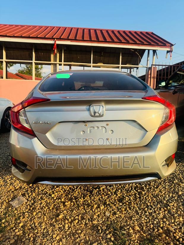 Honda Civic EX Sedan 2019 Silver