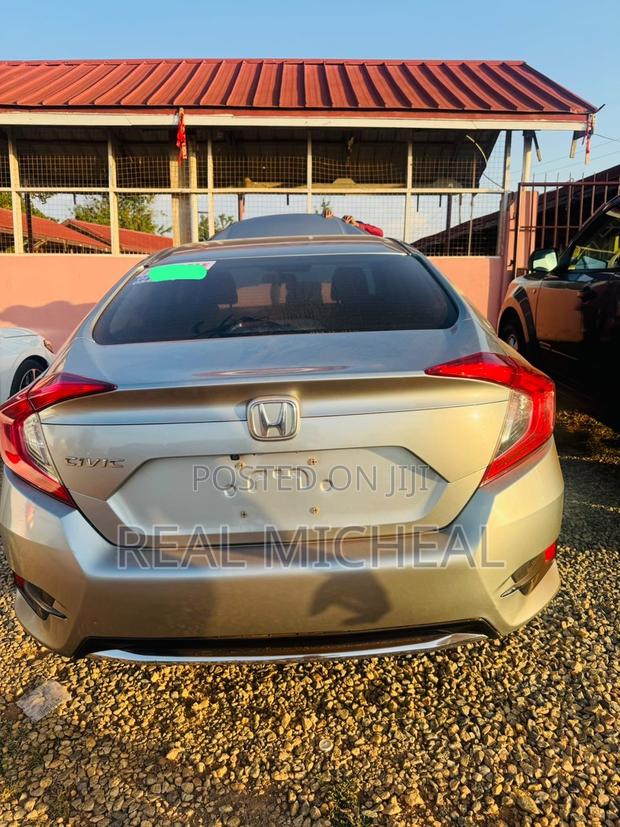 Honda Civic EX Sedan 2019 Silver