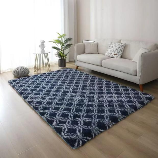 High-Quality Fluffy Carpets · Photo 4
