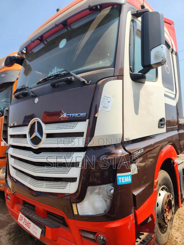 Benz Actros photo 2