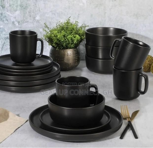 16-Pieces Dinnerware Set
