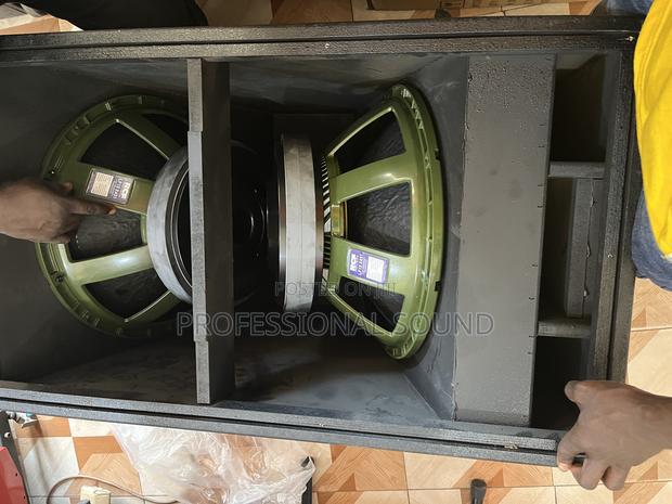RCF Double Magnet Speaker 18 Inches (Pair) · Photo 4