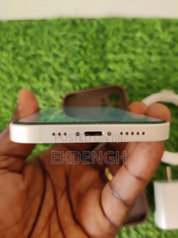 Apple iPhone 12 256 GB White photo 3