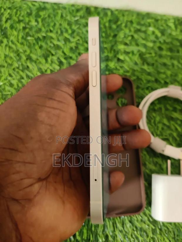Apple iPhone 12 256 GB White photo 4