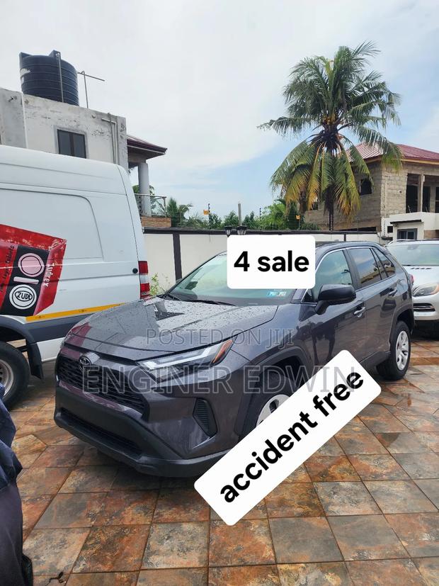 Toyota RAV4 LE AWD 2024 Black