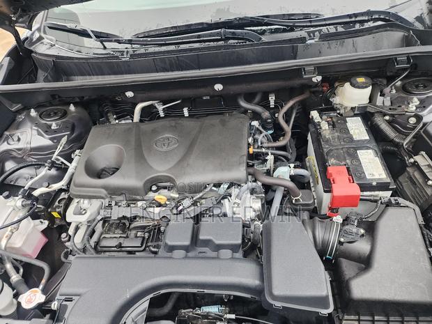 Toyota RAV4 LE AWD 2024 Black photo 5