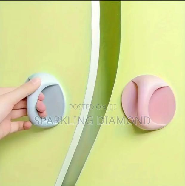 Adhesive Handles For Toilet Lids, Drawers Cabinets photo 4
