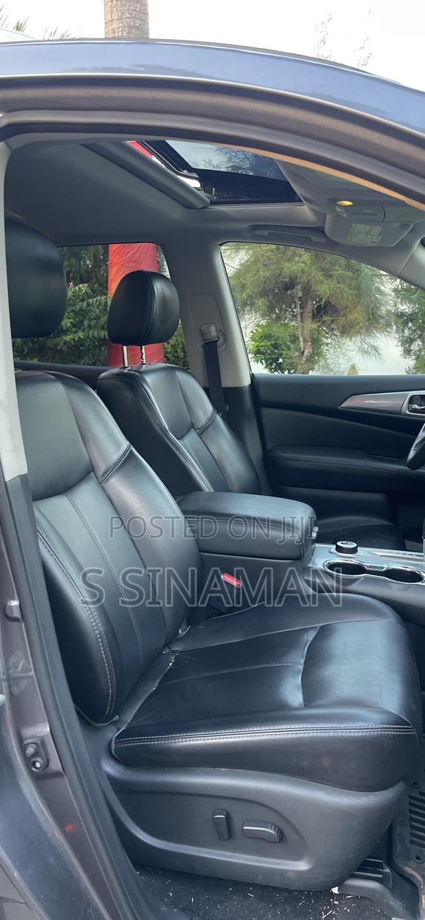 Nissan Pathfinder SL 4x4 2018 Gray