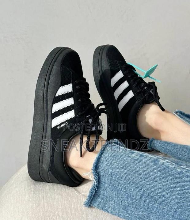 Adidas Bad Banny Og Black White · Photo 4