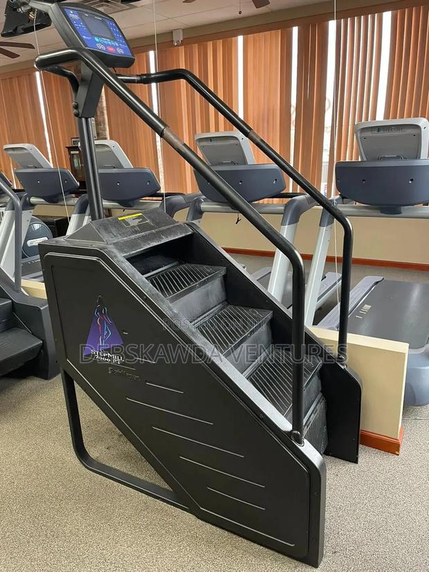 Commercial Stair Master · Photo 3