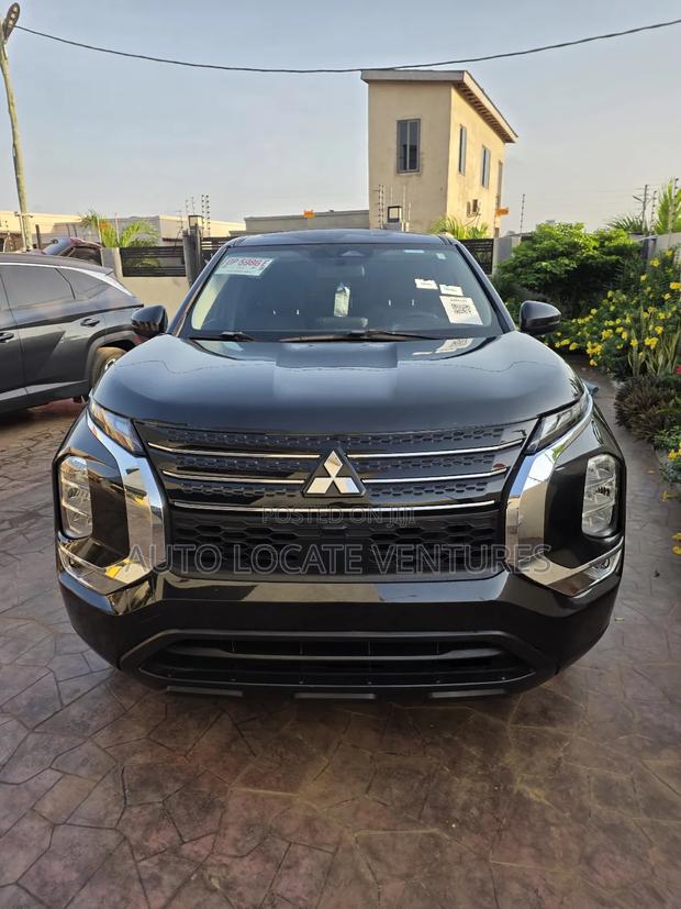 Mitsubishi Outlander SE 2022 Black