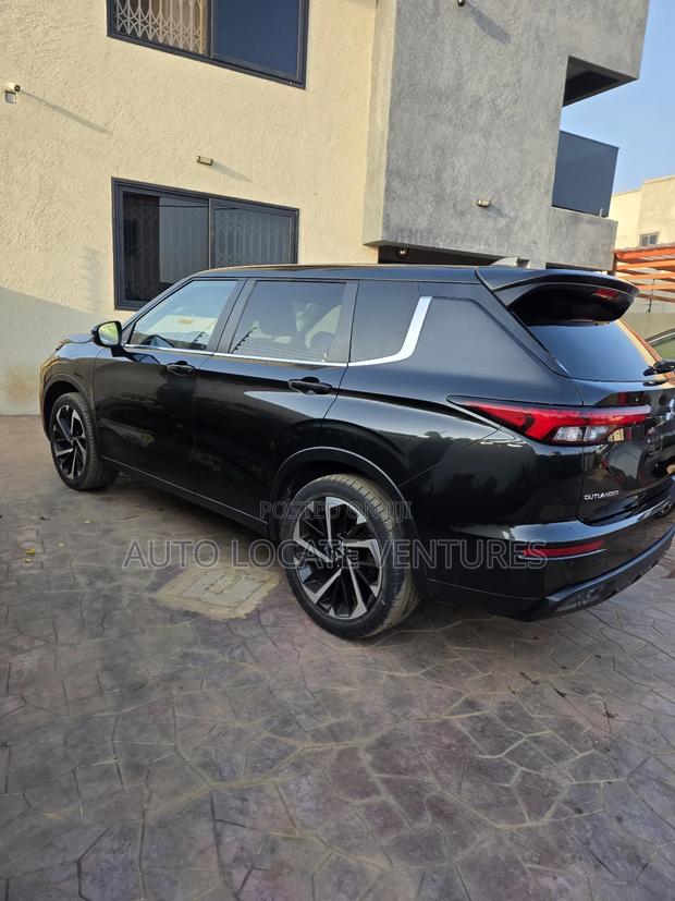 Mitsubishi Outlander SE 2022 Black