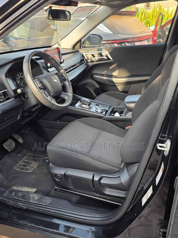 Mitsubishi Outlander SE 2022 Black