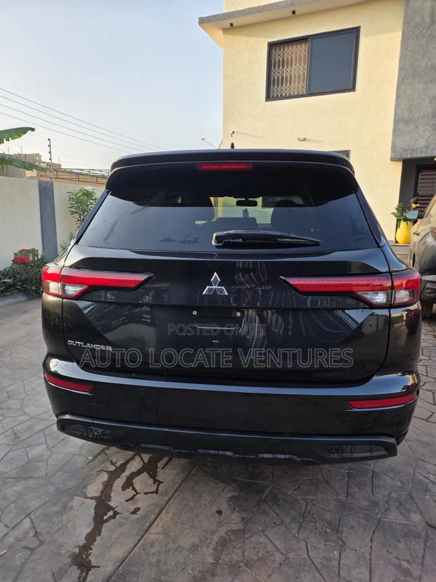 Mitsubishi Outlander SE 2022 Black