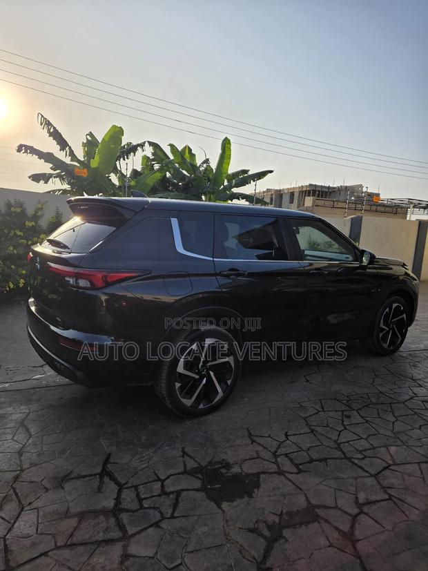 Mitsubishi Outlander SE 2022 Black