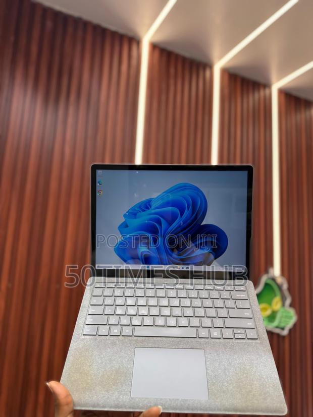 Laptop Microsoft Surface Laptop 8GB Intel Core I5 SSD 256GB