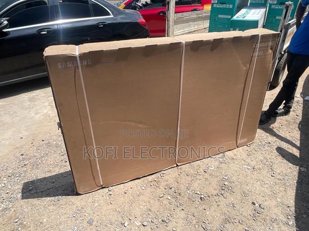 Samsung 75” Crystal Titan Du8000 Visual Power on Another Level · Photo 3