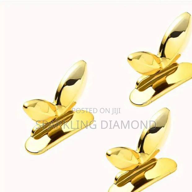 Adhesive Handles For Toilet Lids, Drawers Cabinets photo 13