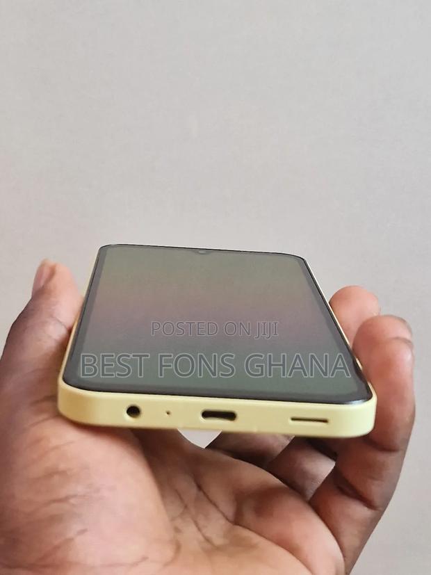 Samsung Galaxy A15 128 GB Yellow photo 3