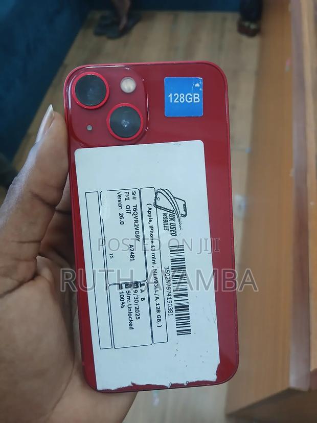 Apple iPhone 13 Mini 128 GB Red · Photo 3