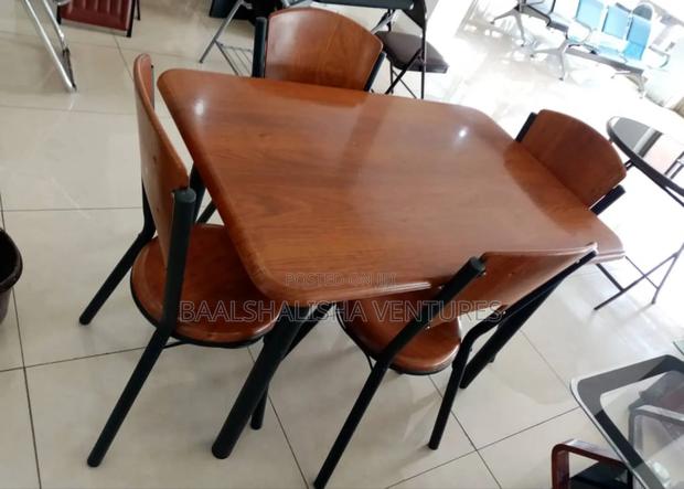 Dinning Set Wooden Strepatise