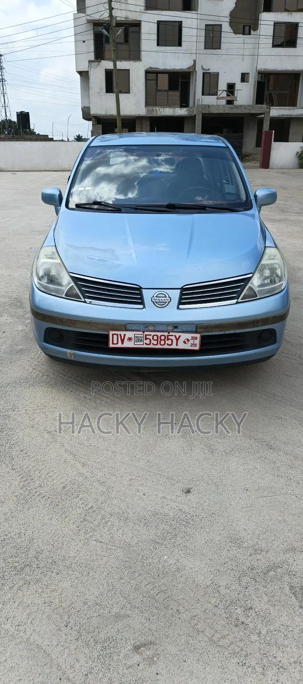 Nissan Tiida 2013 Blue