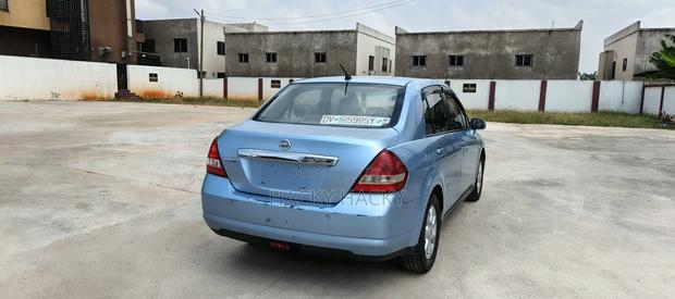 Nissan Tiida 2013 Blue