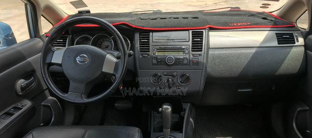 Nissan Tiida 2013 Blue