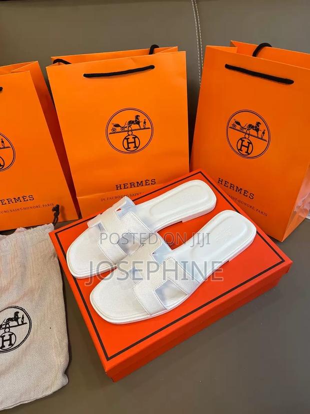 Quality Ladies Hermes Slippers Fresh In A Box photo 2