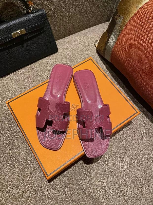 Quality Ladies Hermes Slippers Fresh In A Box photo 4