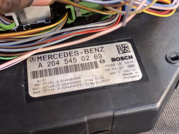 Mercedes Benz 204 Front Fusebox Sum photo 2