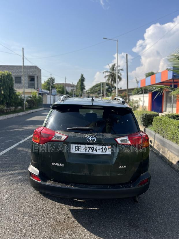 Toyota RAV4 XLE AWD (2.5L 4cyl 6A) 2017 Green