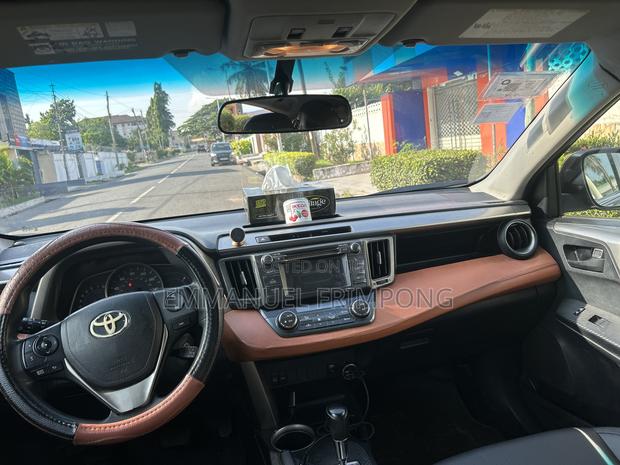 Toyota RAV4 XLE AWD (2.5L 4cyl 6A) 2017 Green