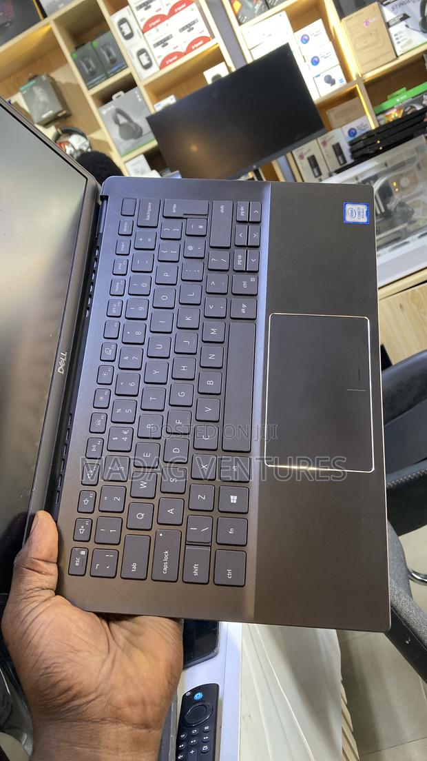 Laptop Dell Latitude 3301 8GB Intel Core I7 SSD 256GB · Photo 4