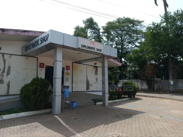 Office Space for Sale on 1 Acre of Land at Airport Residential · Photo 3