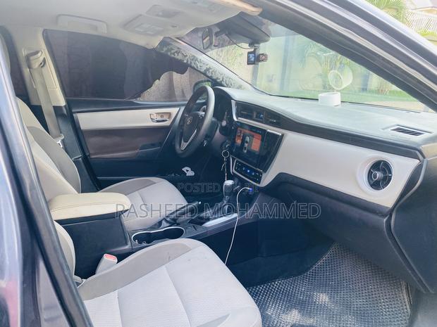 Toyota Corolla SE (1.8L 4cyl 2A) 2019 Gray